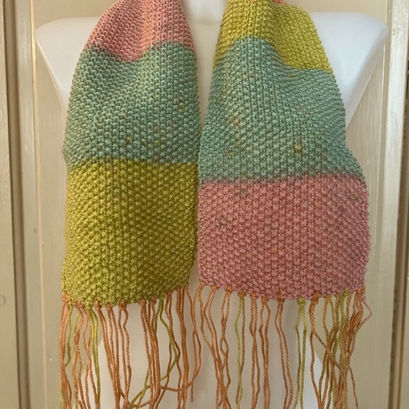 Scarf/Neck warmer - hand knit new - Picture 5 of 7